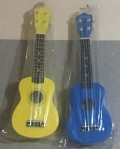 Renkli ukulele